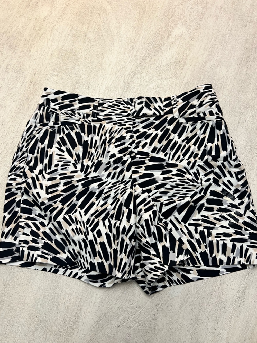 White House Black Market Black, White & Cream Printed Women’s Shorts